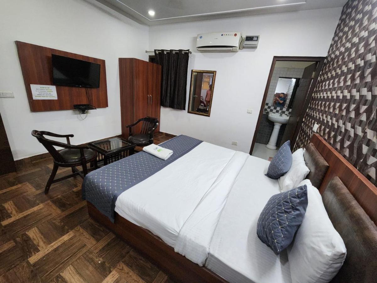 Hotel Aerotech Suite Neu-Delhi Exterior foto