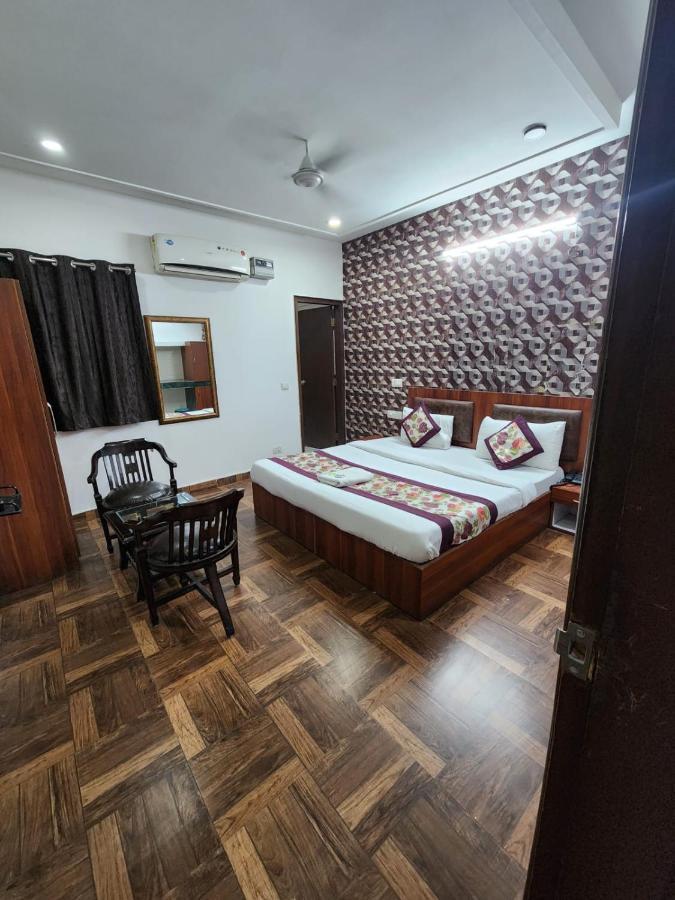 Hotel Aerotech Suite Neu-Delhi Exterior foto